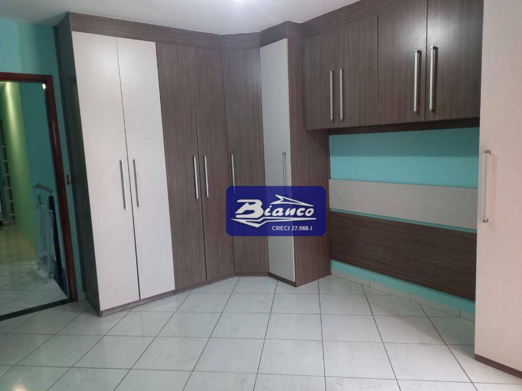 Sobrado à venda com 3 quartos, 140m² - Foto 4