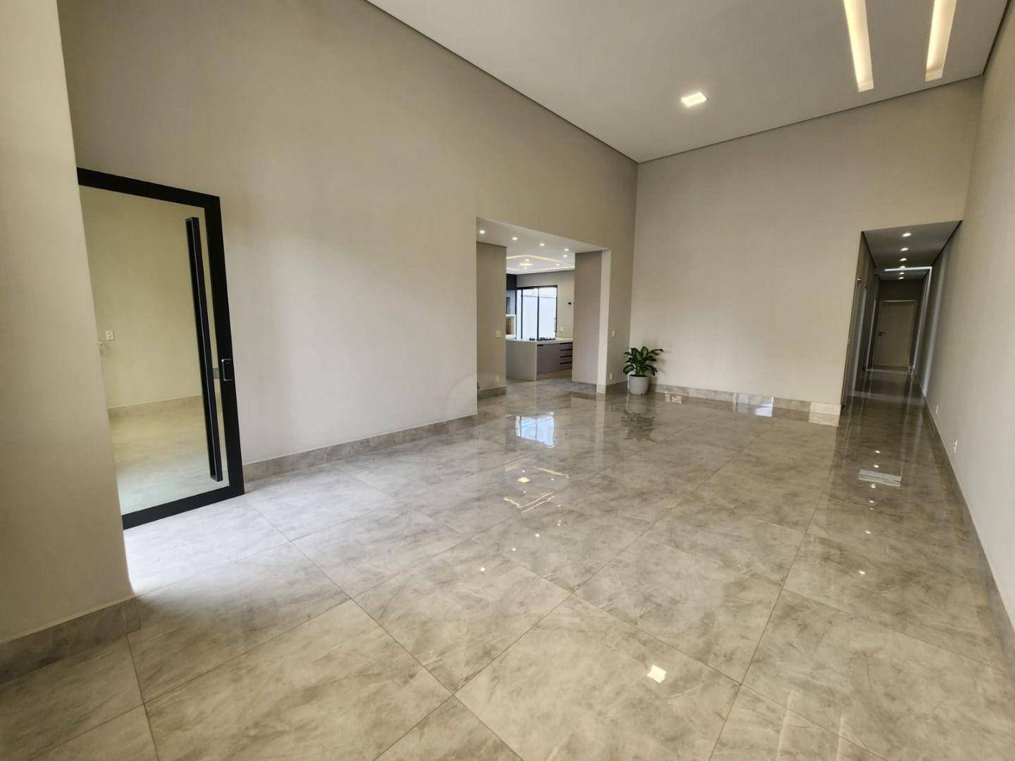 Casa de Condomínio à venda com 3 quartos, 190m² - Foto 4