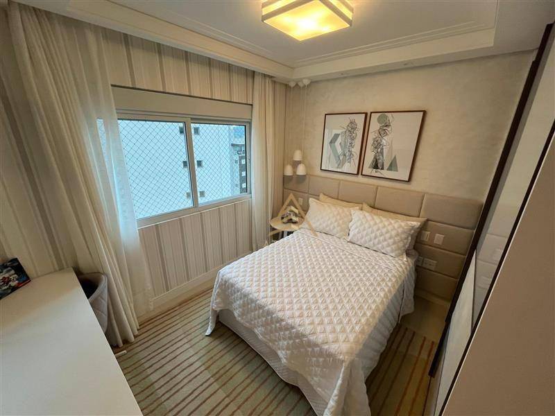 Apartamento à venda com 3 quartos, 179m² - Foto 14