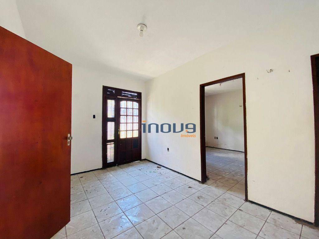 Casa para alugar com 3 quartos, 100m² - Foto 4