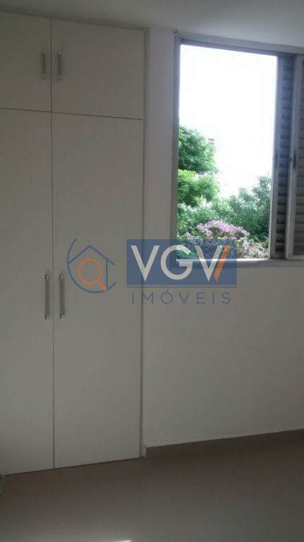 Apartamento à venda com 2 quartos, 60m² - Foto 3