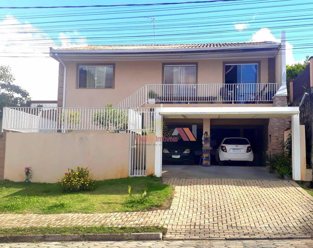 Casa à venda com 3 quartos, 127m² - Foto 1