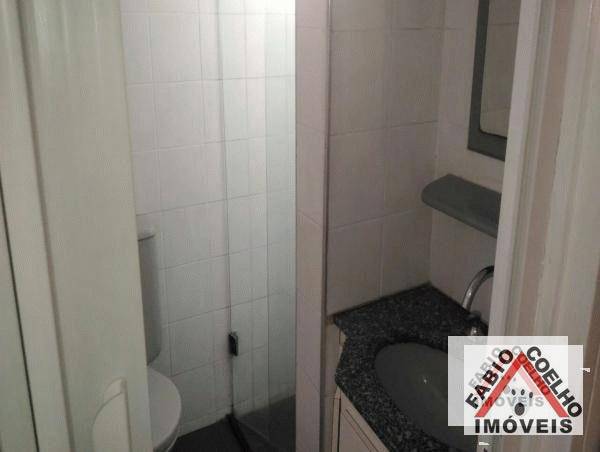 Apartamento à venda com 2 quartos, 66m² - Foto 9