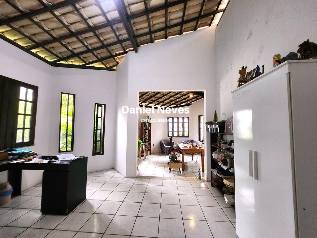 Casa à venda com 4 quartos, 207m² - Foto 9