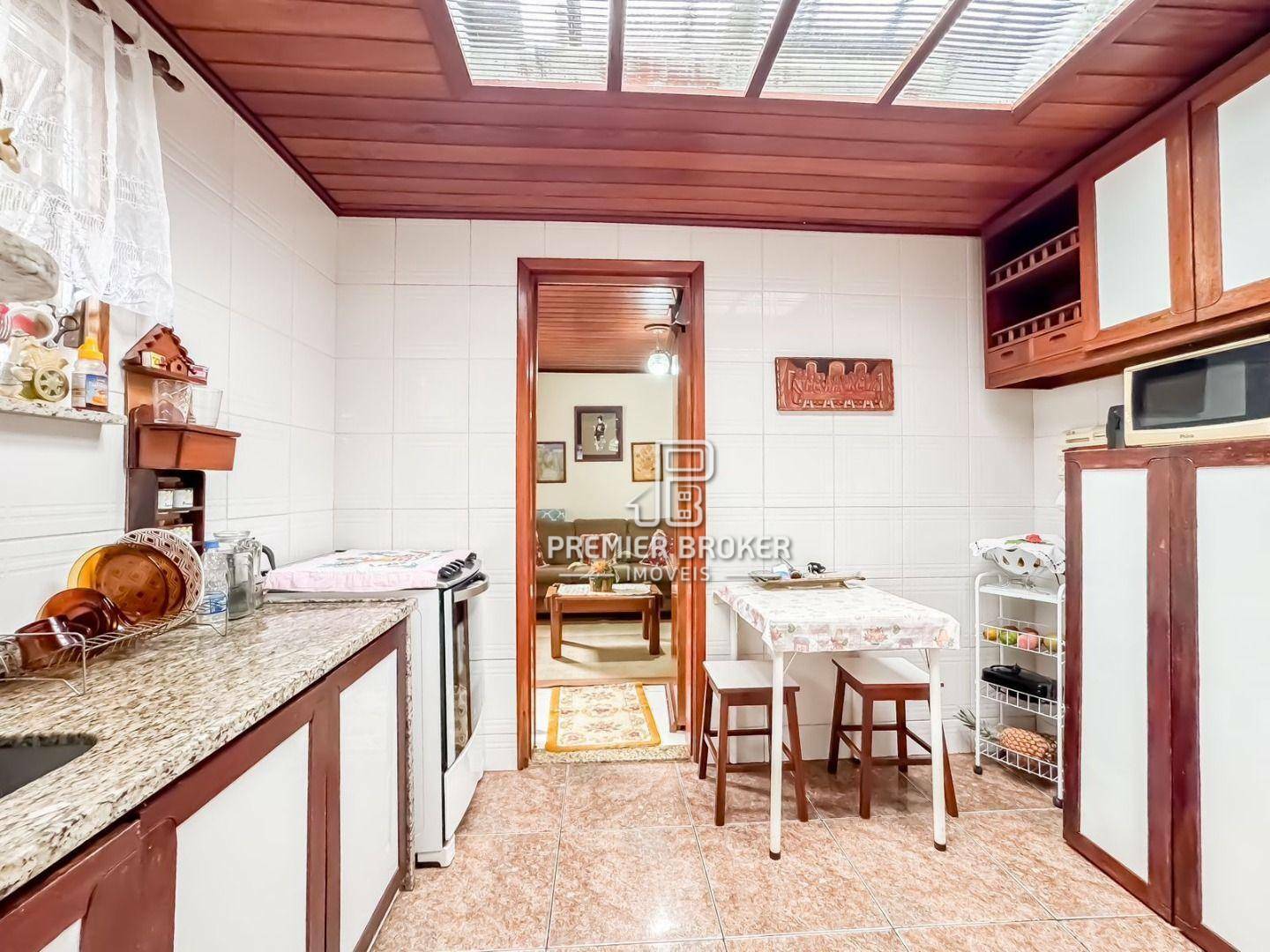 Casa à venda com 3 quartos, 67m² - Foto 5