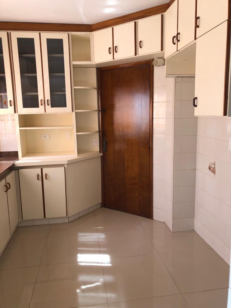 Apartamento à venda com 3 quartos, 96m² - Foto 4