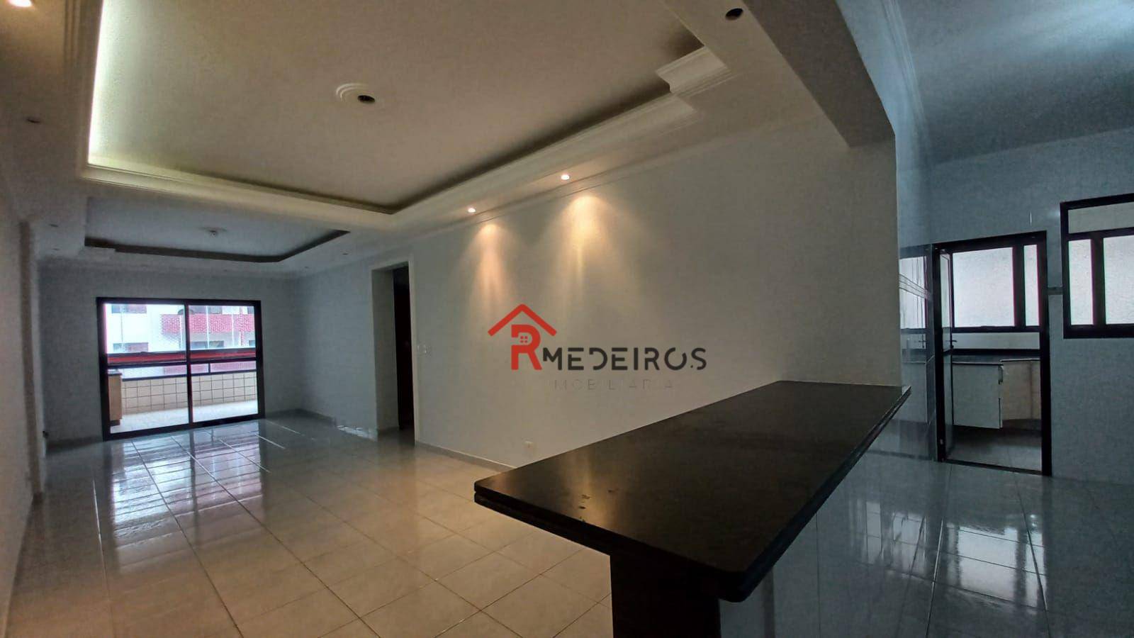 Apartamento à venda com 3 quartos, 131m² - Foto 2