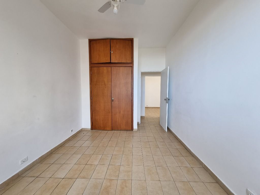 Apartamento à venda com 3 quartos, 140m² - Foto 7