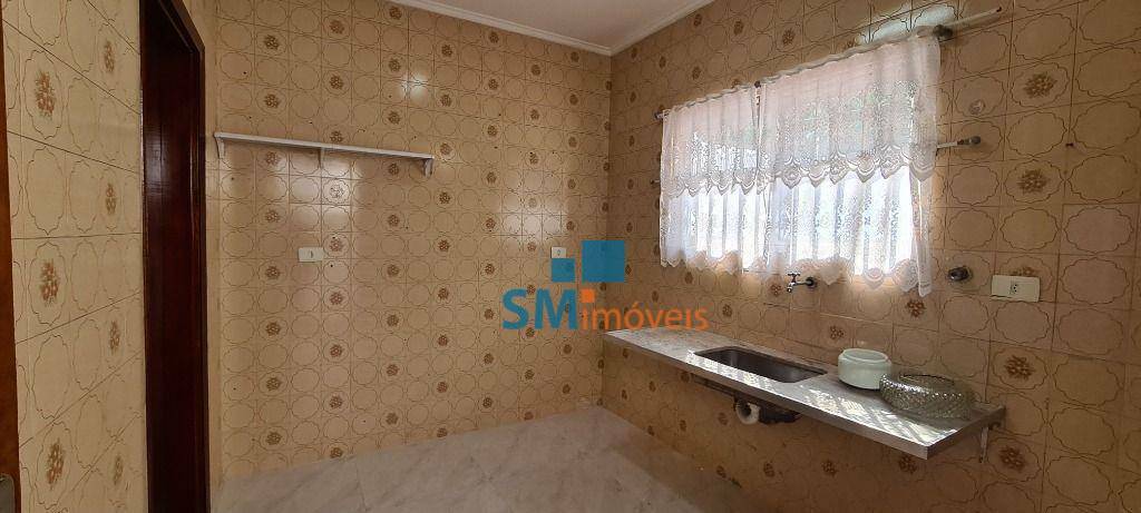 Sobrado à venda e aluguel com 3 quartos, 279m² - Foto 8