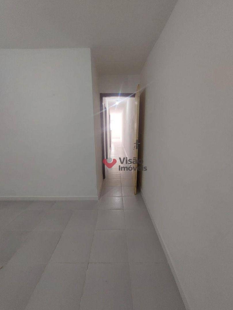 Casa à venda com 2 quartos, 56m² - Foto 14