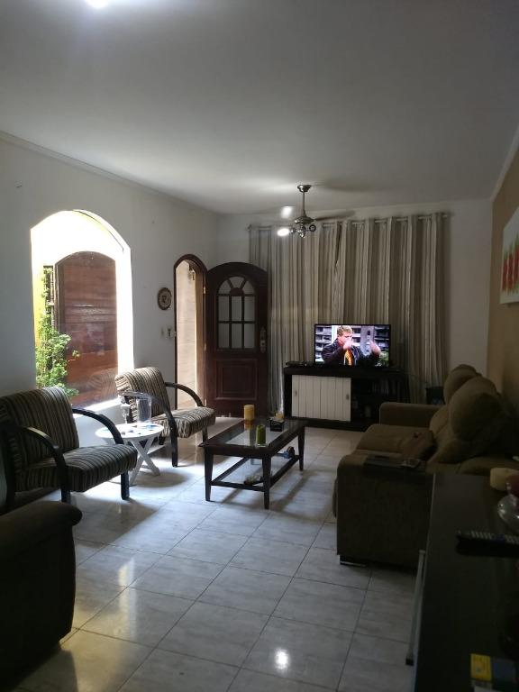 Sobrado à venda com 3 quartos, 180m² - Foto 2