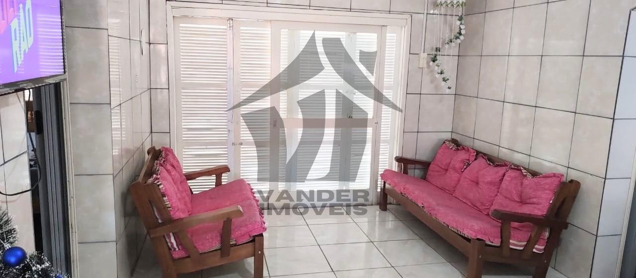 Casa à venda com 3 quartos, 300m² - Foto 2