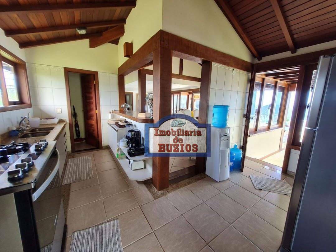 Casa para alugar com 4 quartos, 250m² - Foto 21