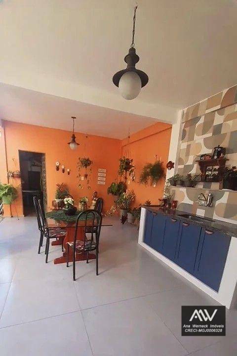 Casa à venda com 4 quartos, 320m² - Foto 2