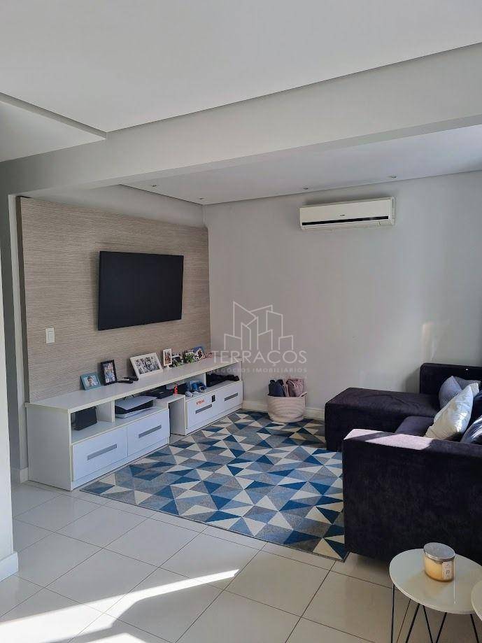 Sobrado à venda com 3 quartos, 120m² - Foto 2