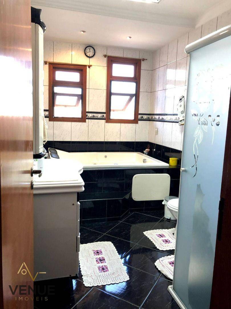 Sobrado à venda com 4 quartos, 324m² - Foto 12