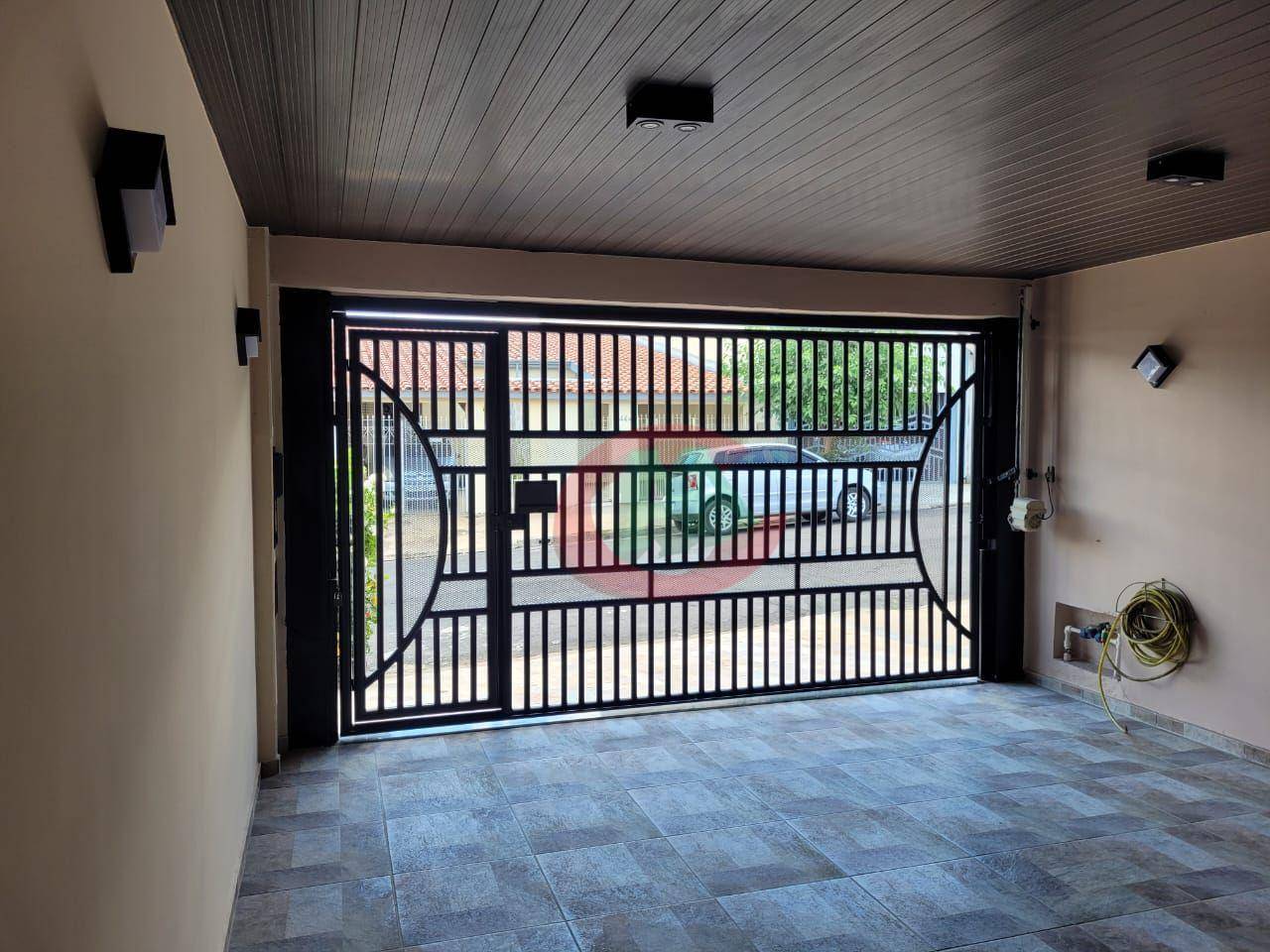 Casa à venda com 3 quartos, 115m² - Foto 1
