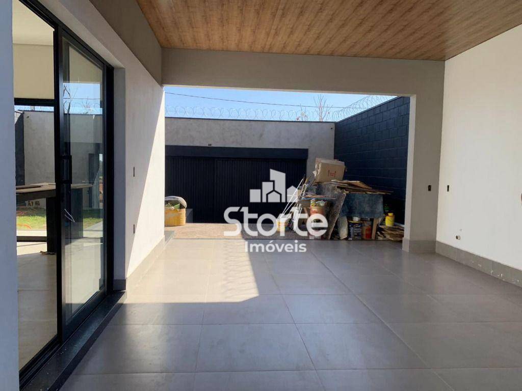 Casa à venda com 3 quartos, 110m² - Foto 4