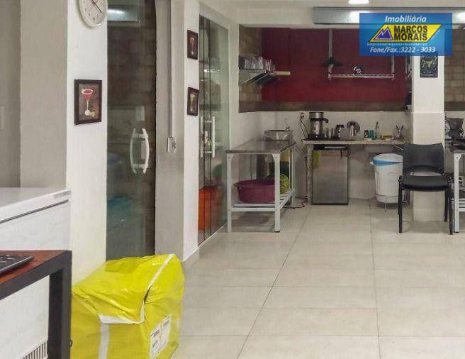 Casa para alugar com 8 quartos, 410m² - Foto 31