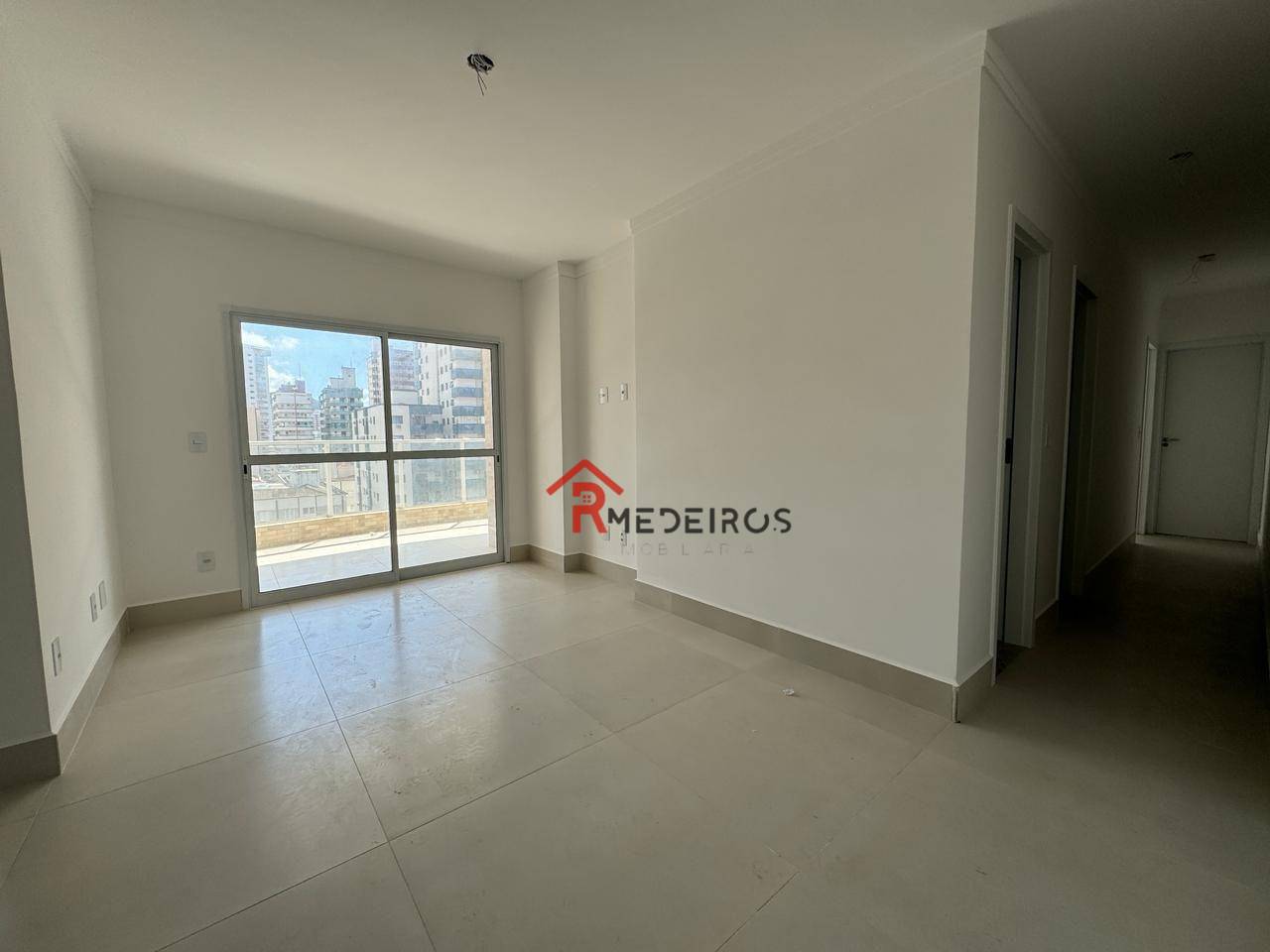 Apartamento à venda com 3 quartos, 109m² - Foto 3