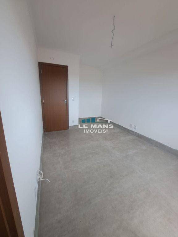 Apartamento à venda com 3 quartos, 85m² - Foto 10