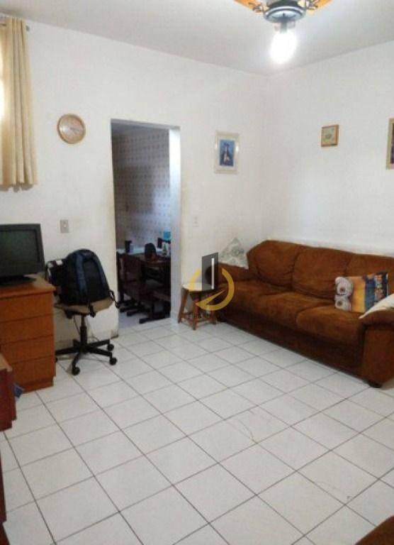 Sobrado à venda com 4 quartos, 219m² - Foto 1