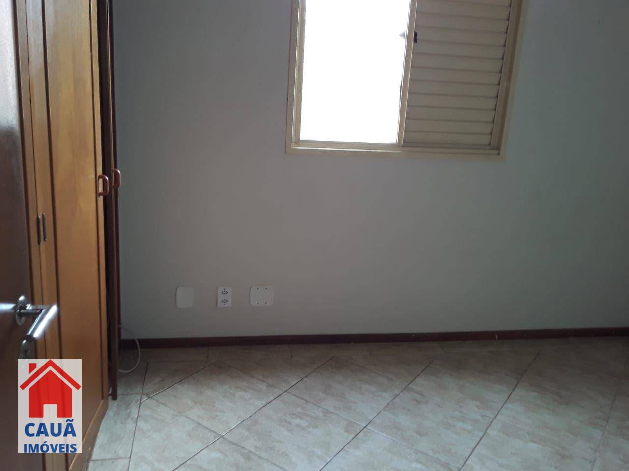 Apartamento à venda com 3 quartos, 80m² - Foto 2