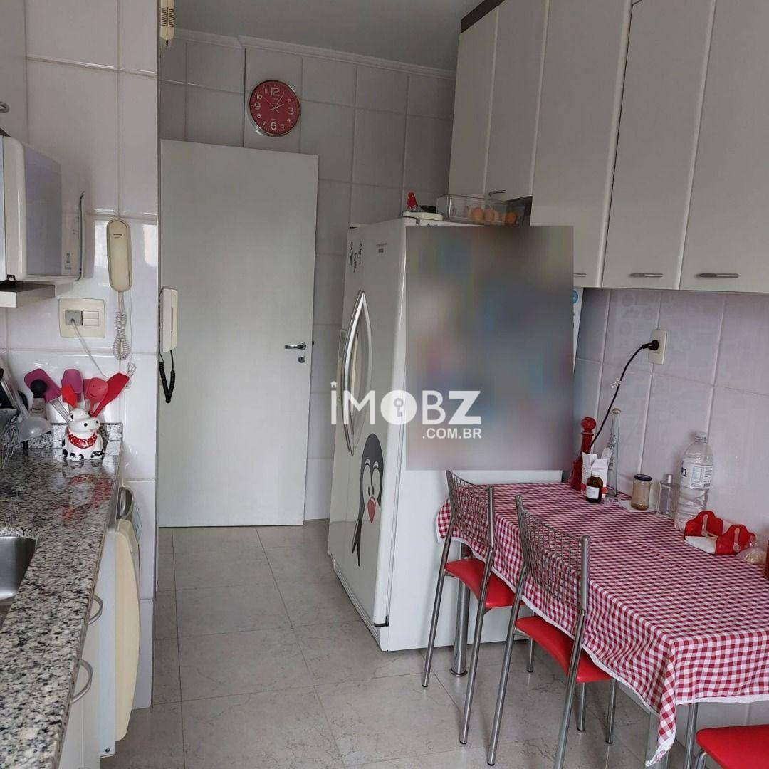 Apartamento à venda com 3 quartos, 137m² - Foto 7