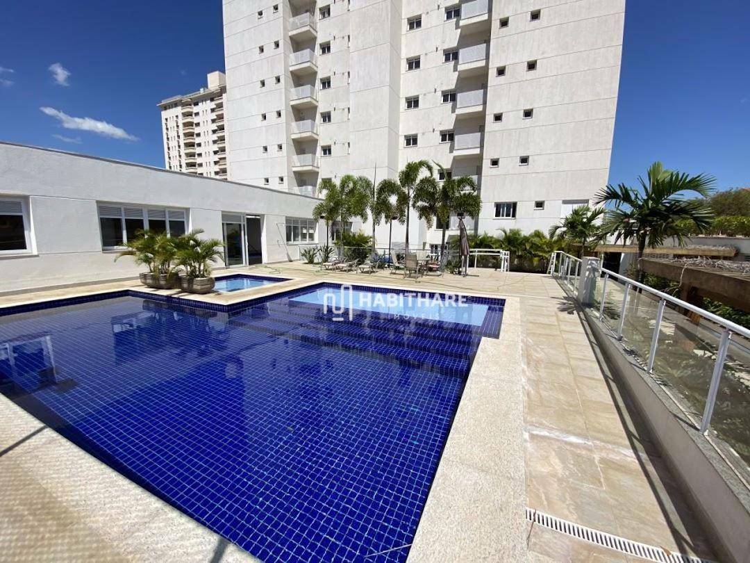 Apartamento à venda com 4 quartos, 202m² - Foto 1