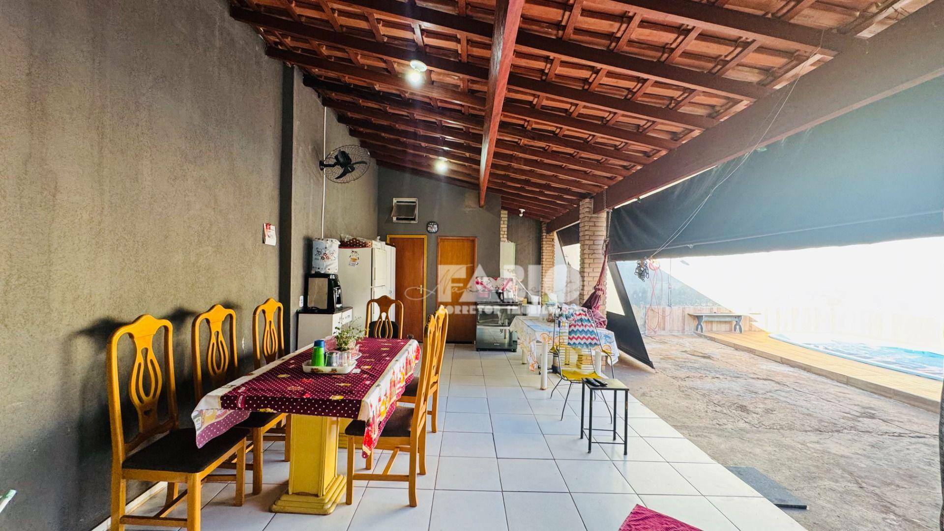 Casa à venda com 3 quartos, 250m² - Foto 16
