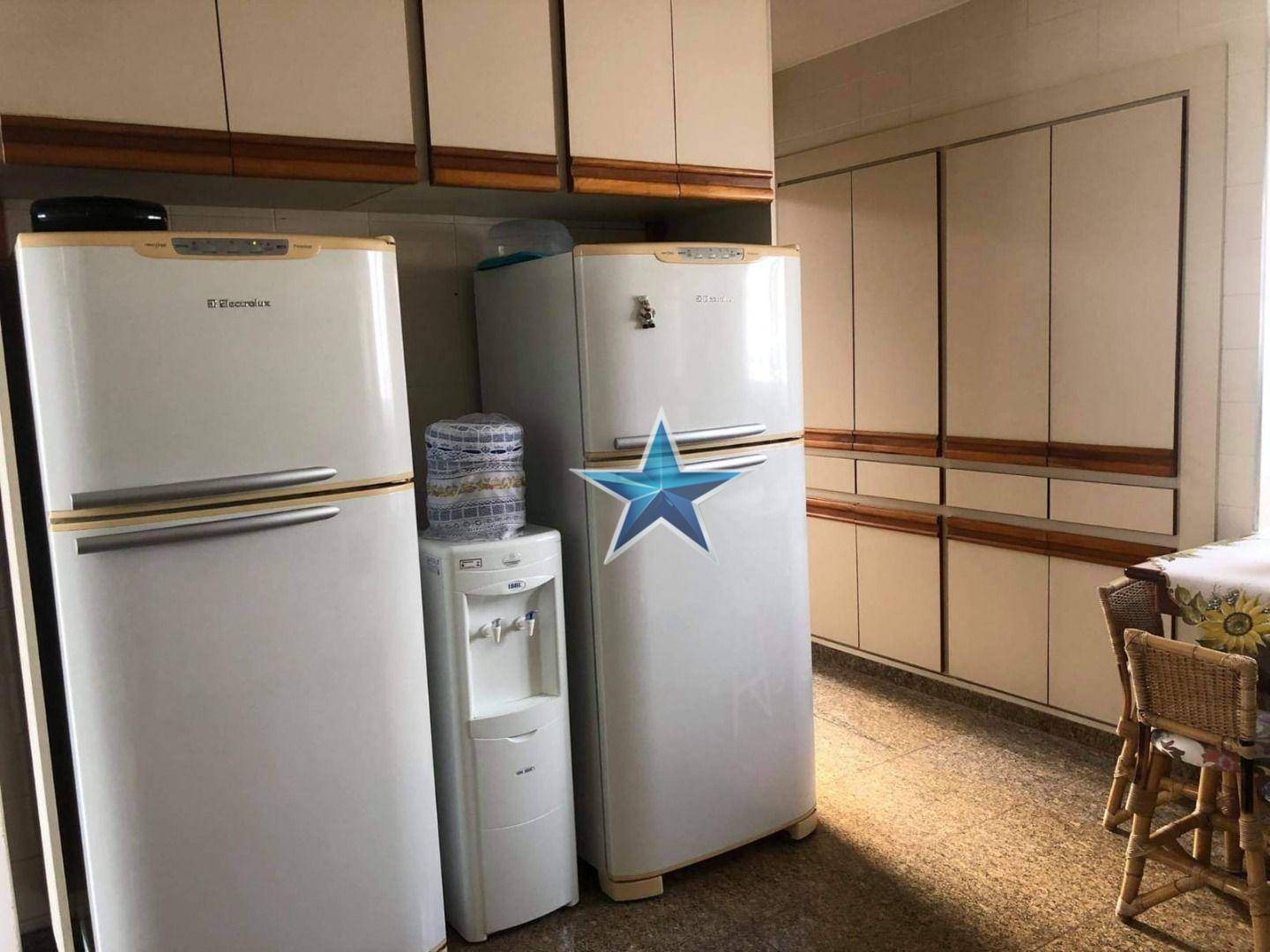 Apartamento à venda com 3 quartos, 200m² - Foto 12