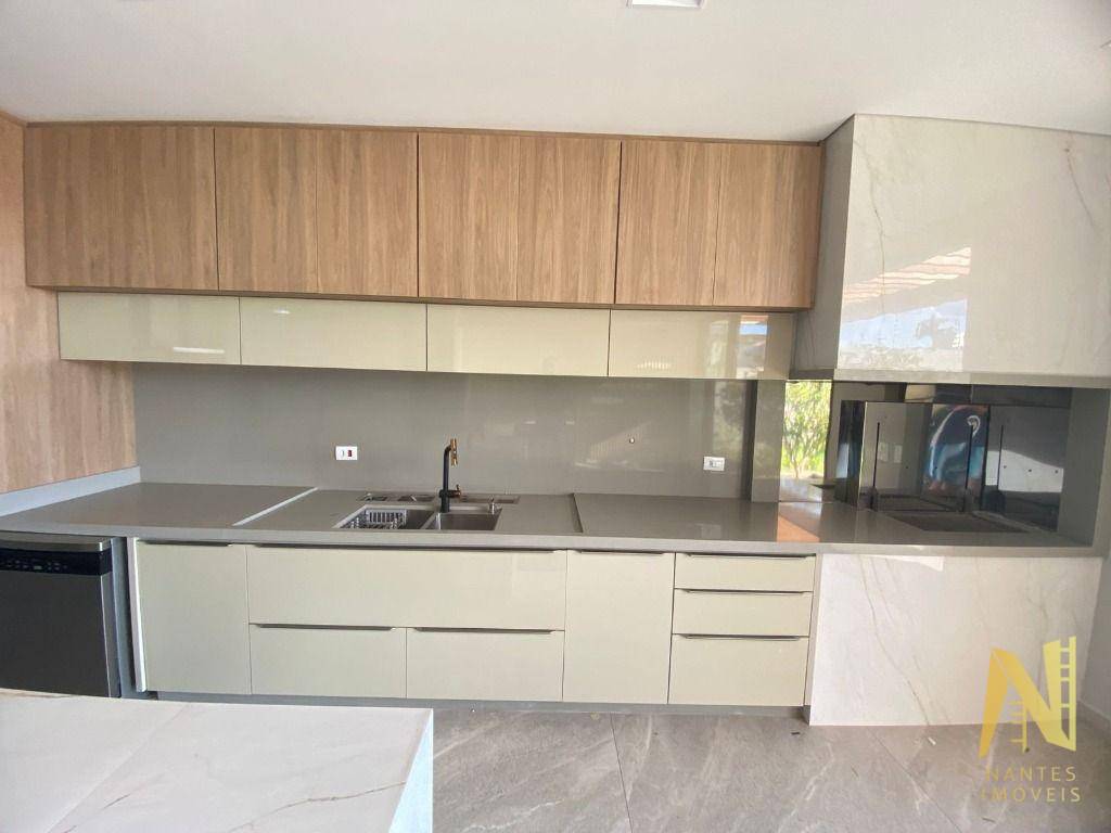 Casa à venda com 3 quartos, 300m² - Foto 12