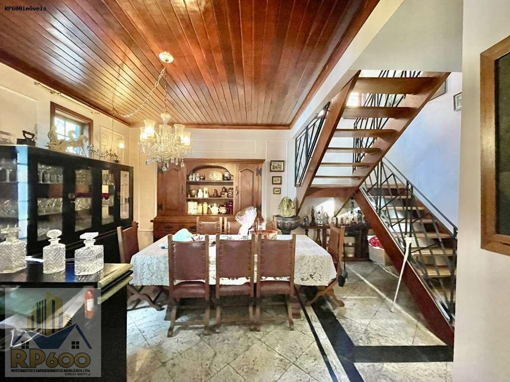 Casa à venda com 6 quartos, 1008m² - Foto 16