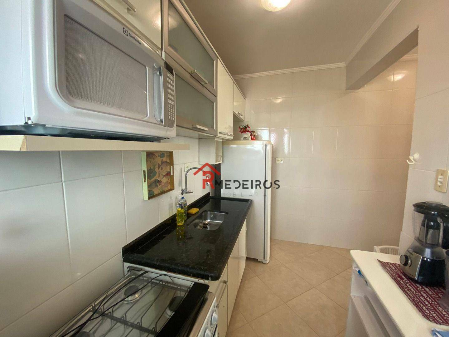 Apartamento à venda com 2 quartos, 70m² - Foto 12