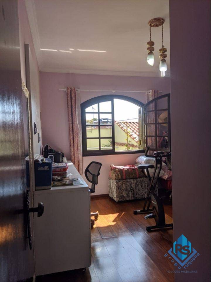 Sobrado à venda com 5 quartos, 250m² - Foto 25