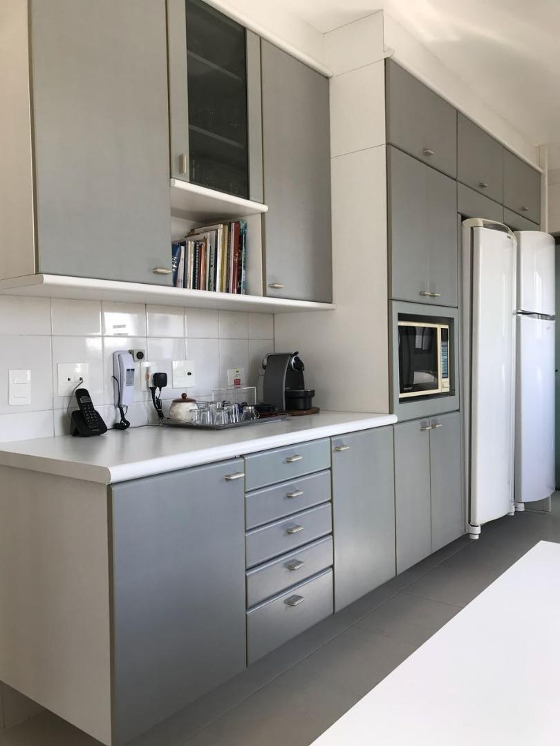 Apartamento à venda com 3 quartos, 172m² - Foto 11