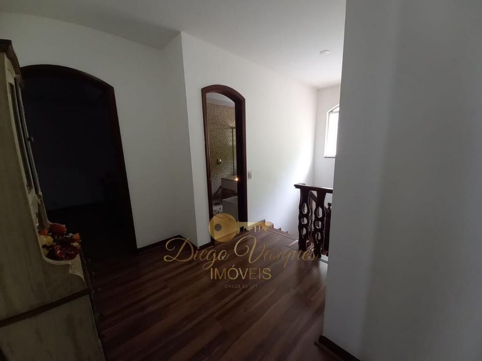 Casa à venda com 3 quartos, 600m² - Foto 12