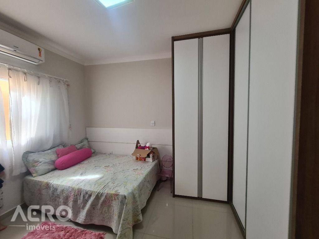 Casa de Condomínio à venda com 3 quartos, 220m² - Foto 11