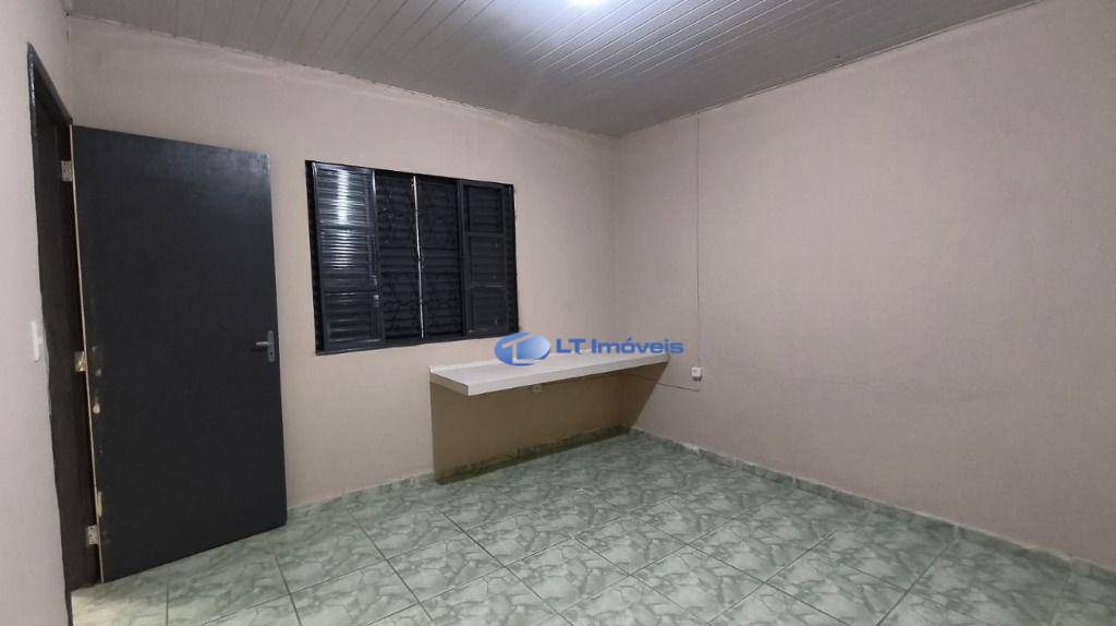 Casa para alugar com 3 quartos, 175m² - Foto 14