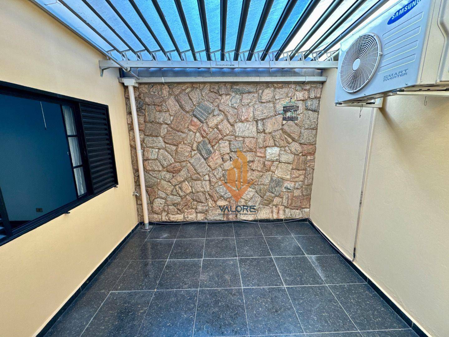 Casa à venda com 4 quartos, 328m² - Foto 18