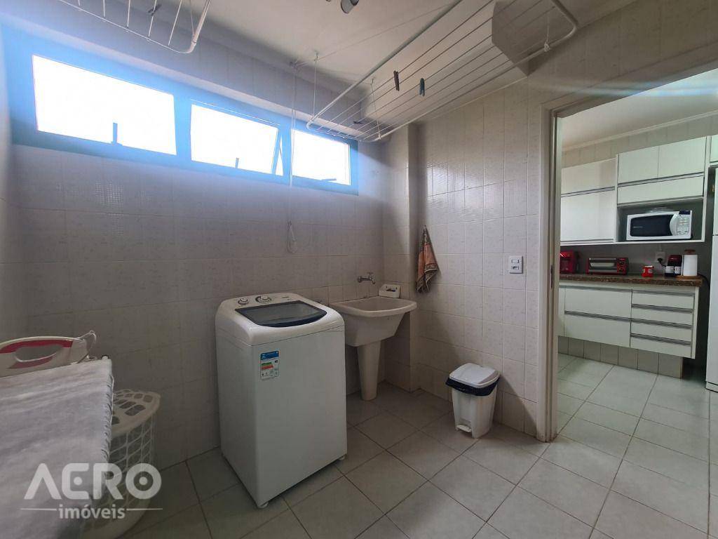 Apartamento à venda com 3 quartos, 128m² - Foto 12