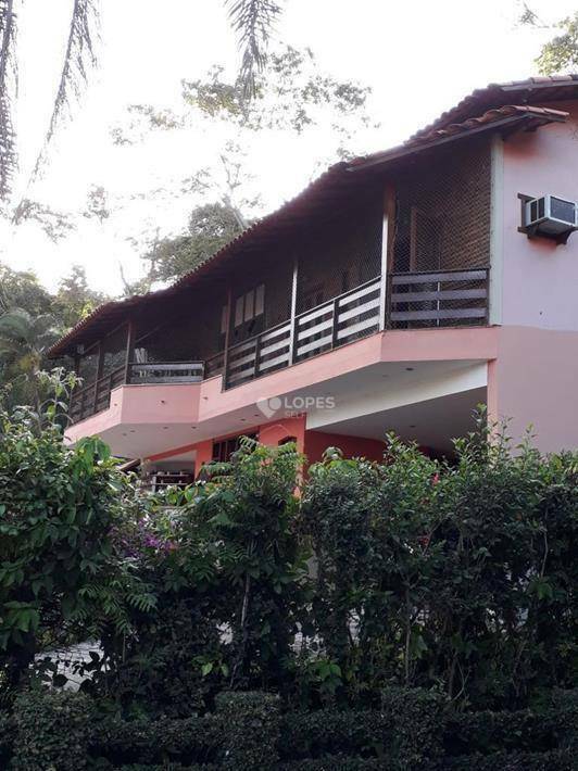 Casa de Condomínio à venda com 5 quartos, 316m² - Foto 2