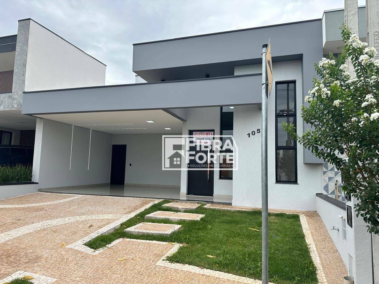 Casa de Condomínio à venda com 3 quartos, 170m² - Foto 2