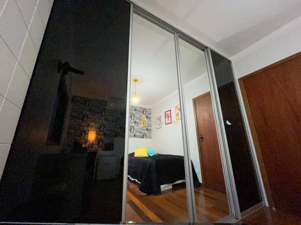 Sobrado à venda com 4 quartos, 354m² - Foto 43