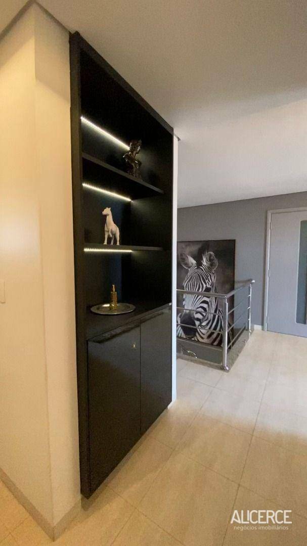 Apartamento à venda com 3 quartos, 237m² - Foto 11