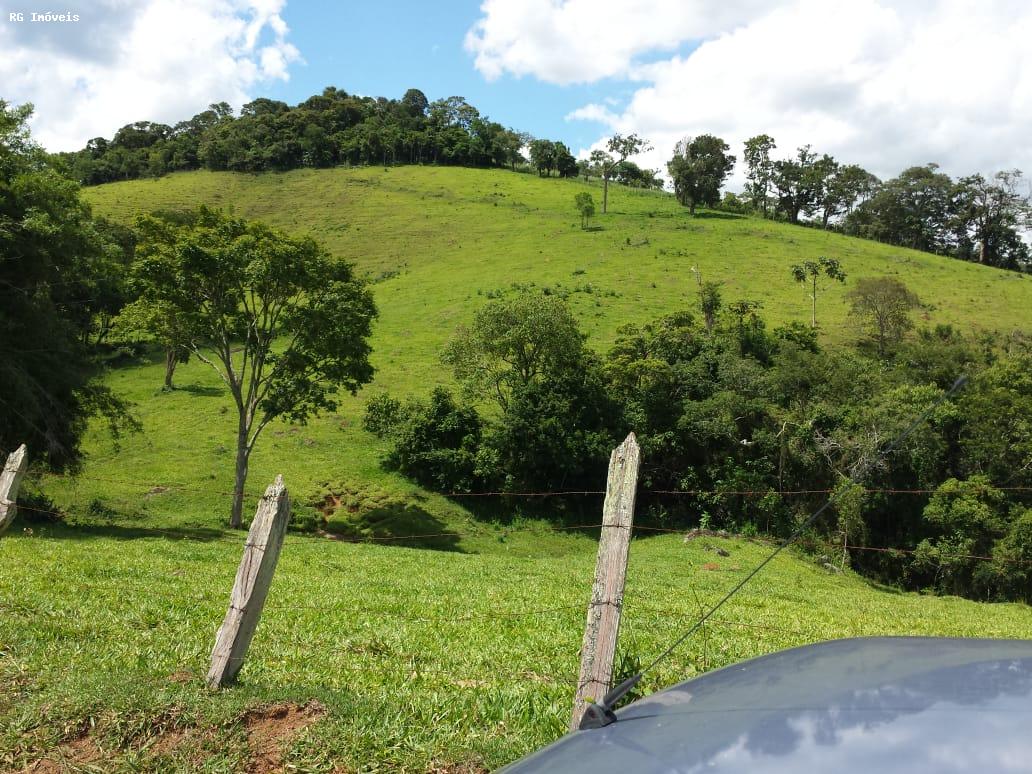 Fazenda à venda com 1 quarto, 120m² - Foto 18