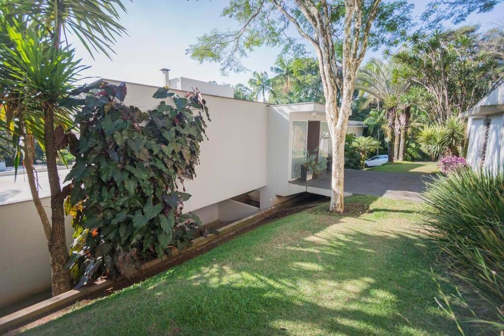 Casa de Condomínio à venda com 3 quartos, 698m² - Foto 2