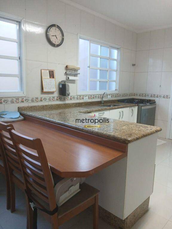 Sobrado à venda com 4 quartos, 240m² - Foto 8