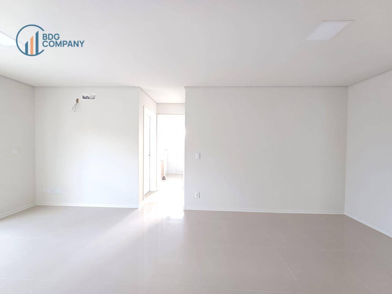 Apartamento para alugar com 2 quartos, 70m² - Foto 24