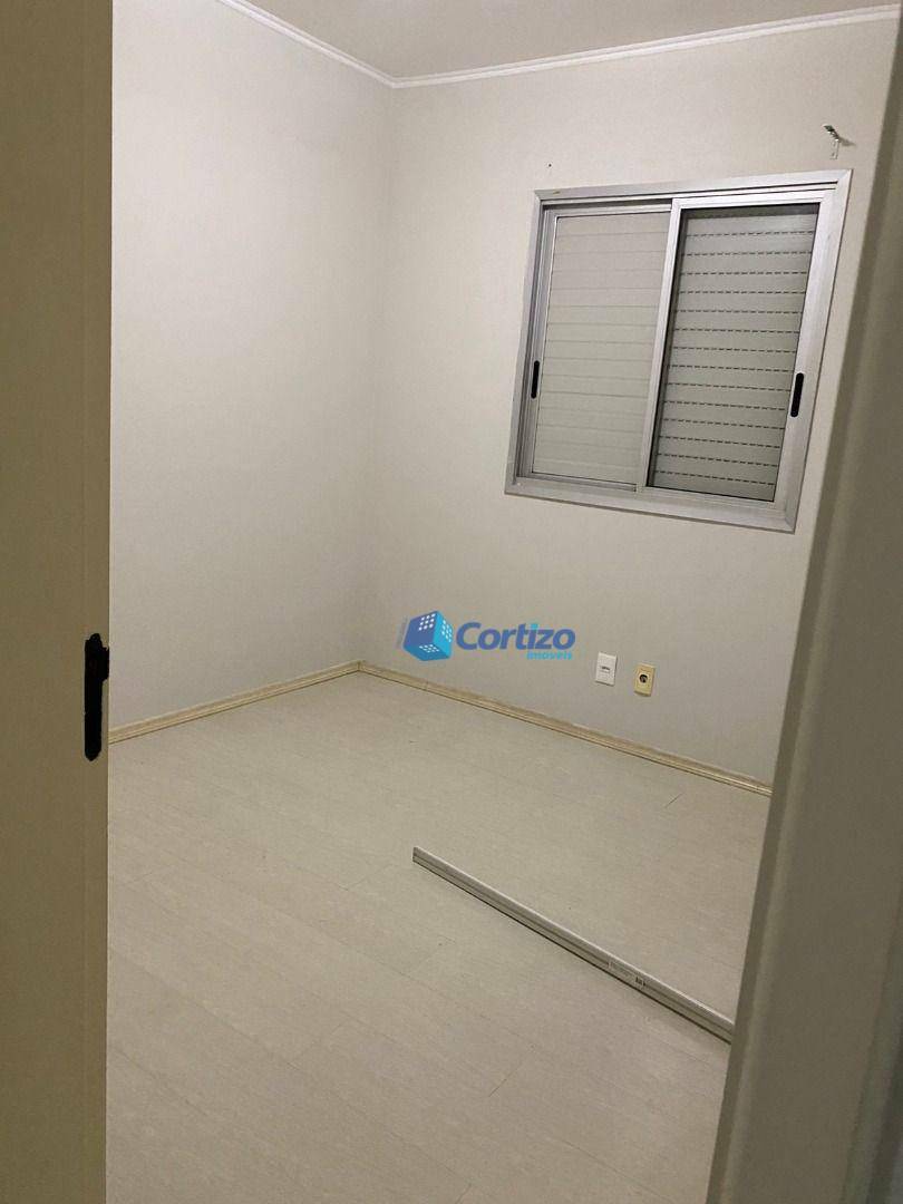 Apartamento à venda com 3 quartos, 72m² - Foto 2